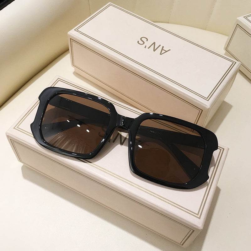 Women's New Fashionable Thick Frame Sunglasses