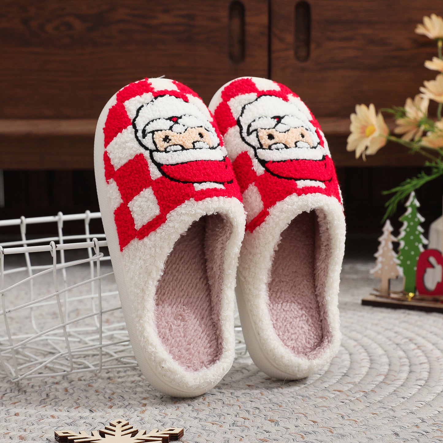 Pantoufles de Noël à carreaux Père Noël pour femme, chaussures d'hiver antidérapantes pour l'intérieur et la chambre à coucher