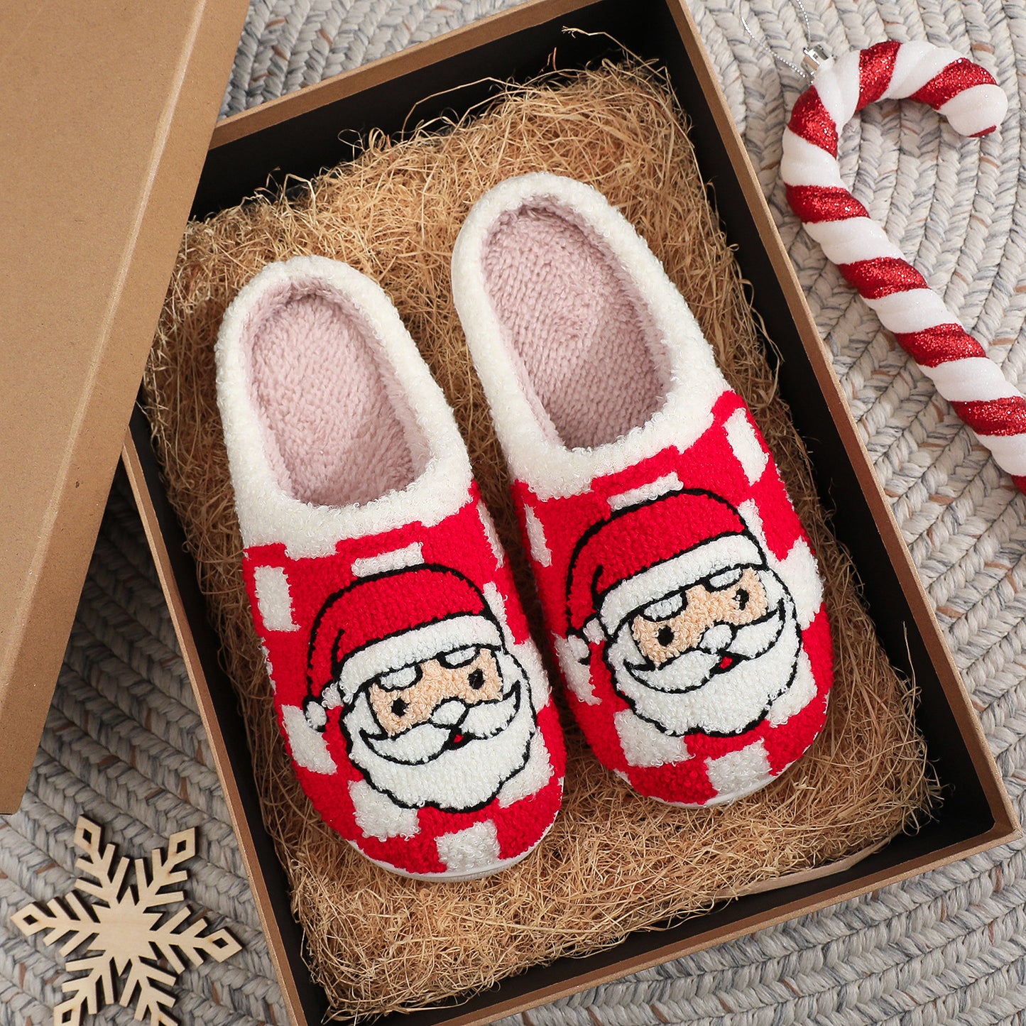 Pantoufles de Noël à carreaux Père Noël pour femme, chaussures d'hiver antidérapantes pour l'intérieur et la chambre à coucher