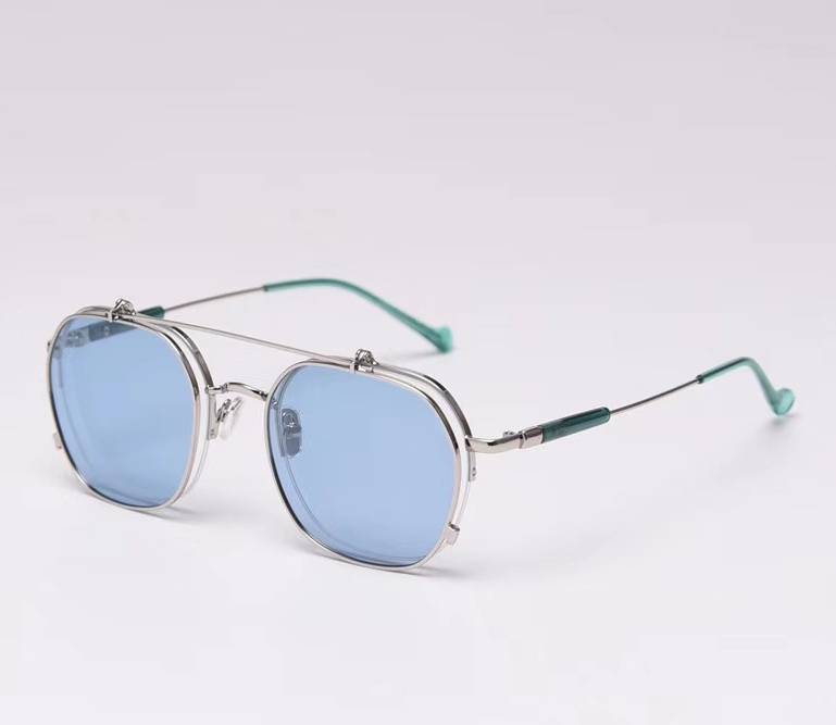 Retro Polarized Flip Sunglasses