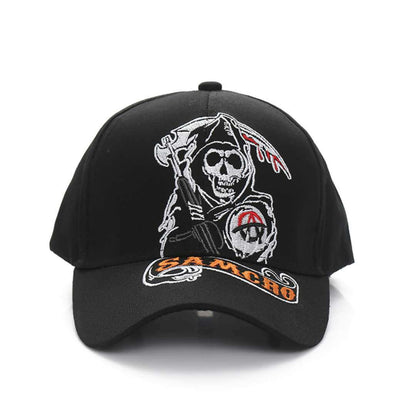 Baseballkappe mit aufgesticktem Totenkopf-Motiv