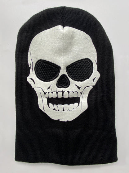 Leuchtende Strickmütze mit Totenkopf-Ärmel