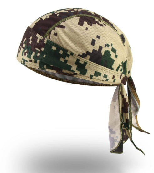 Casquette de motard à motif camouflage numérique