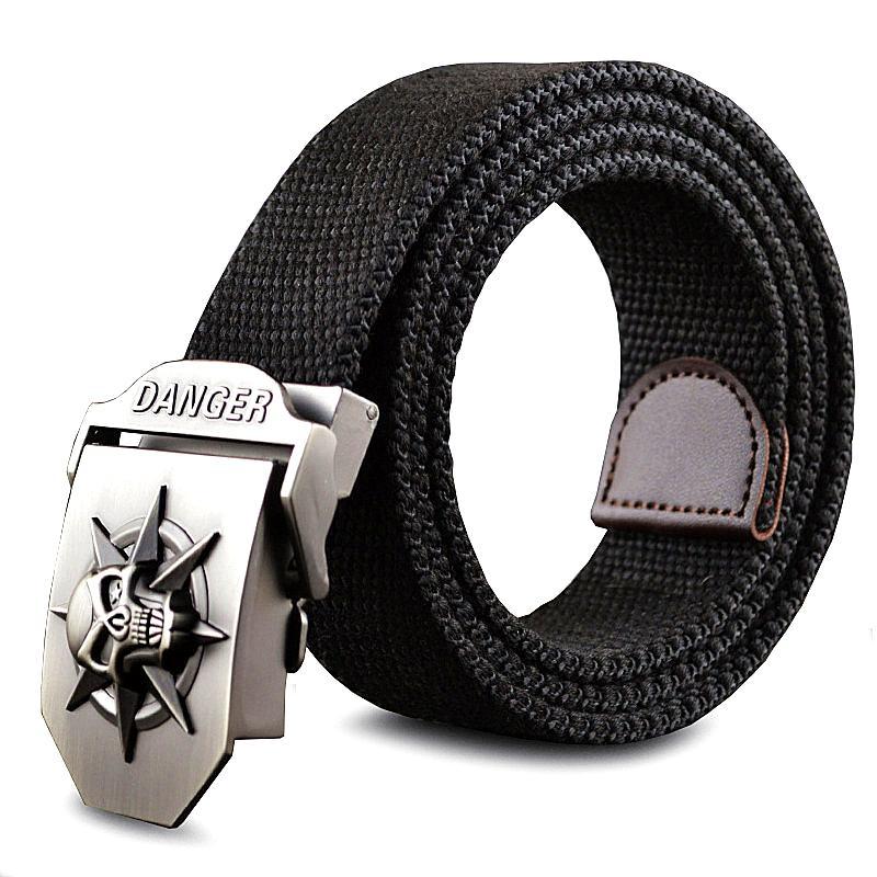 Ceinture en toile et métal avec tête de mort pour homme