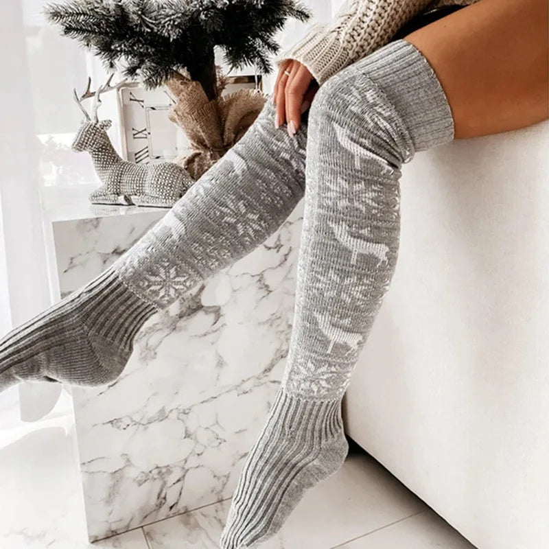 Chaussettes tricotées chaudes d'hiver pour femmes, magnifiques chaussettes longues décontractées en jacquard avec flocons de neige et élan, taille unique