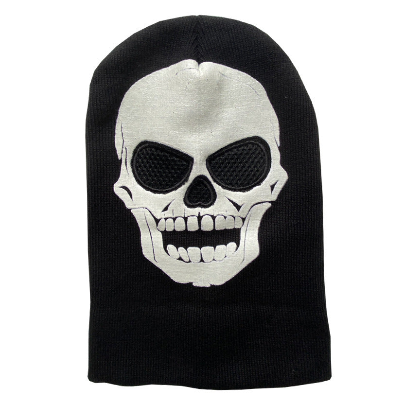 Leuchtende Strickmütze mit Totenkopf-Ärmel