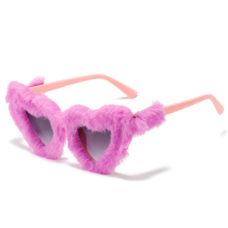 Love Plush With Diamond Street Style Sunglasses For Women