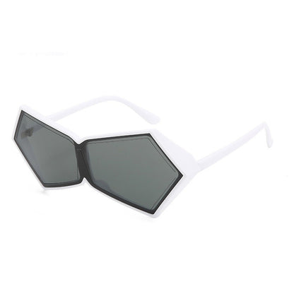 Modische Sonnenbrille mit UV-Schutz und Polygonrahmen