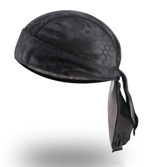 Casquette de motard à motif camouflage numérique