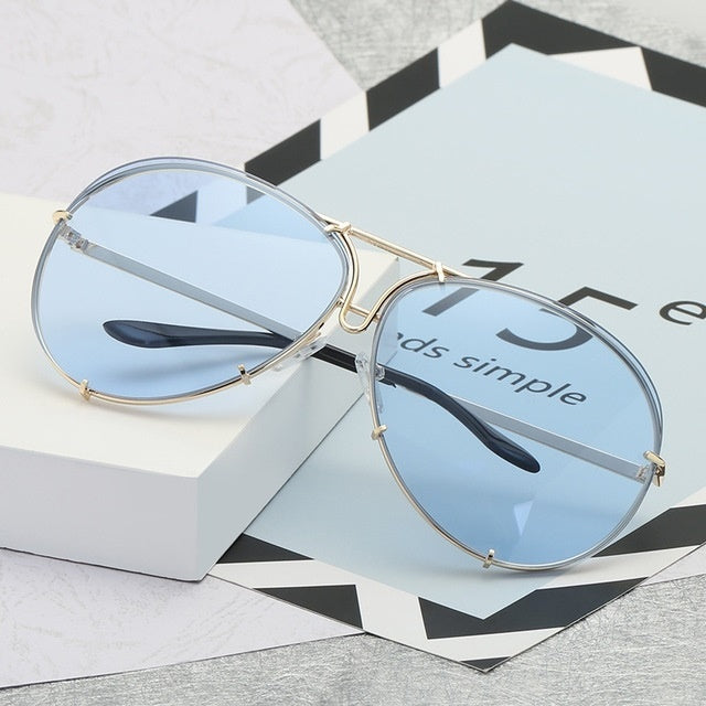 Lunettes de soleil à verres tendance pour femmes avec dégradé de couleurs