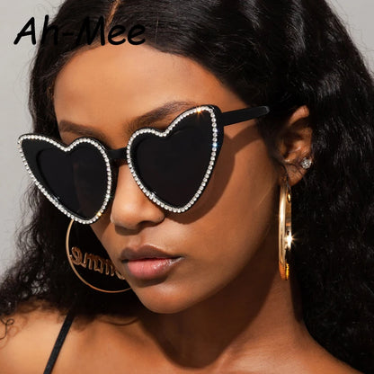 Herz Sonnenbrille Frauen Sommer Outdoor Cat Eye Diamant Dekoration Persönlichkeit Y2K Sonnenbrille Klassische Brillen Weibliche Schattierungen