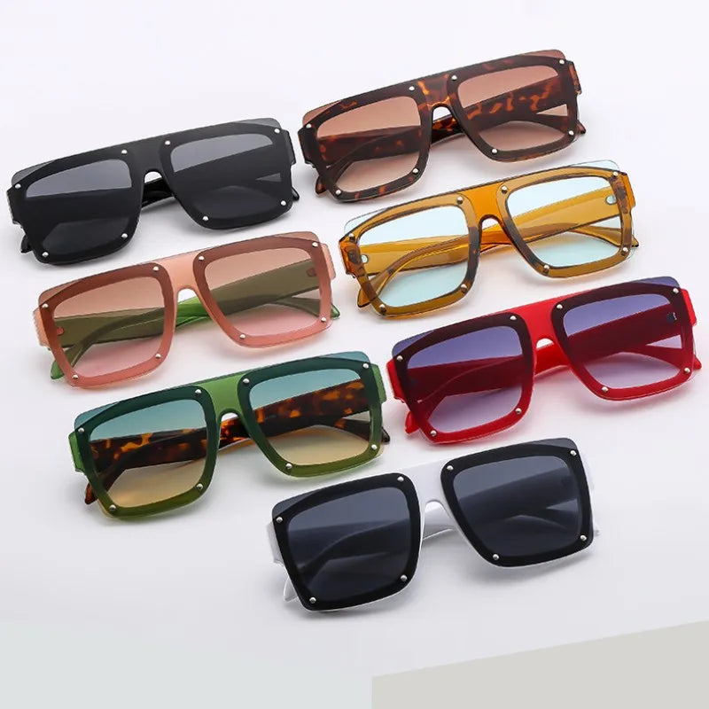 New Fashion Casual Square Sunglasses For Women Men Retro Rivet Luxury Deisgner Sun Glasses Colorful Lens Shades UV400 Eyeglasses