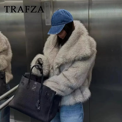 TRAFZA 2024 Herbst Winter Frauen Casual Faux Pelz Jacken Mode Streetwear Solide Übergroßen Drehen Unten Kragen Elegante Dicke Mäntel