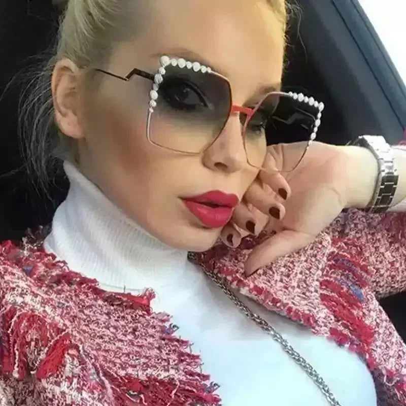 2024 New Luxury Pearl Sunglasses Women Brand Designer Oversized Square Sun Glasses Ladies Fashion Shades Oculos De Sol UV400