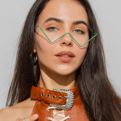 Nouvelles montures de lunettes de soleil en cristal à la mode pour femmes, petites lunettes en diamant, monture en alliage, lunettes punk à demi-monture