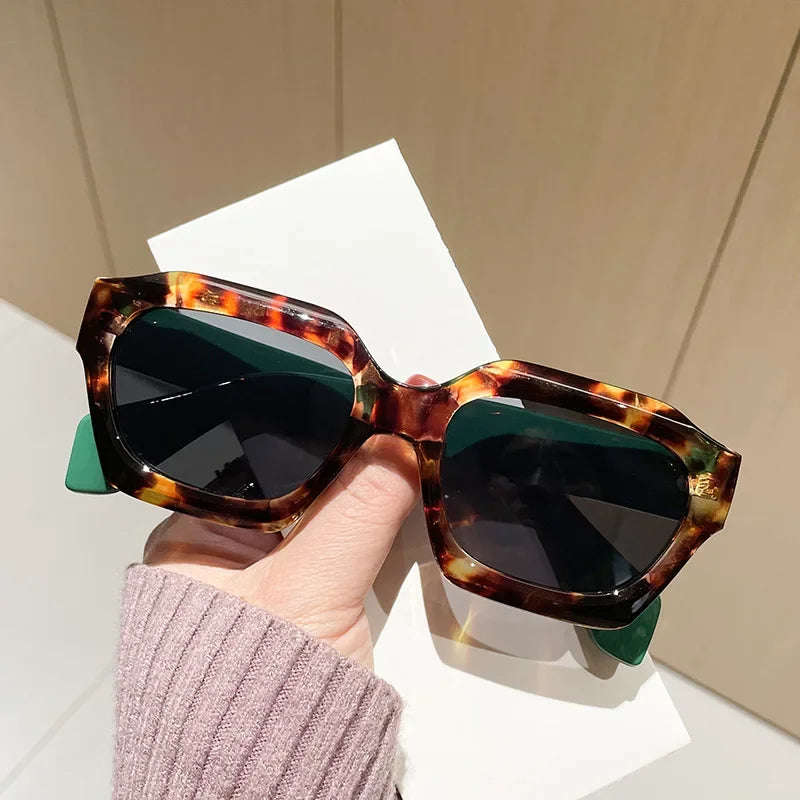 Lunettes de soleil carrées de nouvelle personnalité pour femmes et hommes, marque de luxe, design irrégulier, petite monture, lunettes de soleil pour femmes, lunettes de voyage