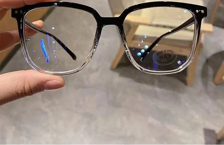 Anti-blue Light Glasses for Women with Regular Eyeglass Frame Finished Retro Flat Light Frame