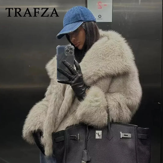 TRAFZA 2024 Herbst Winter Frauen Casual Faux Pelz Jacken Mode Streetwear Solide Übergroßen Drehen Unten Kragen Elegante Dicke Mäntel