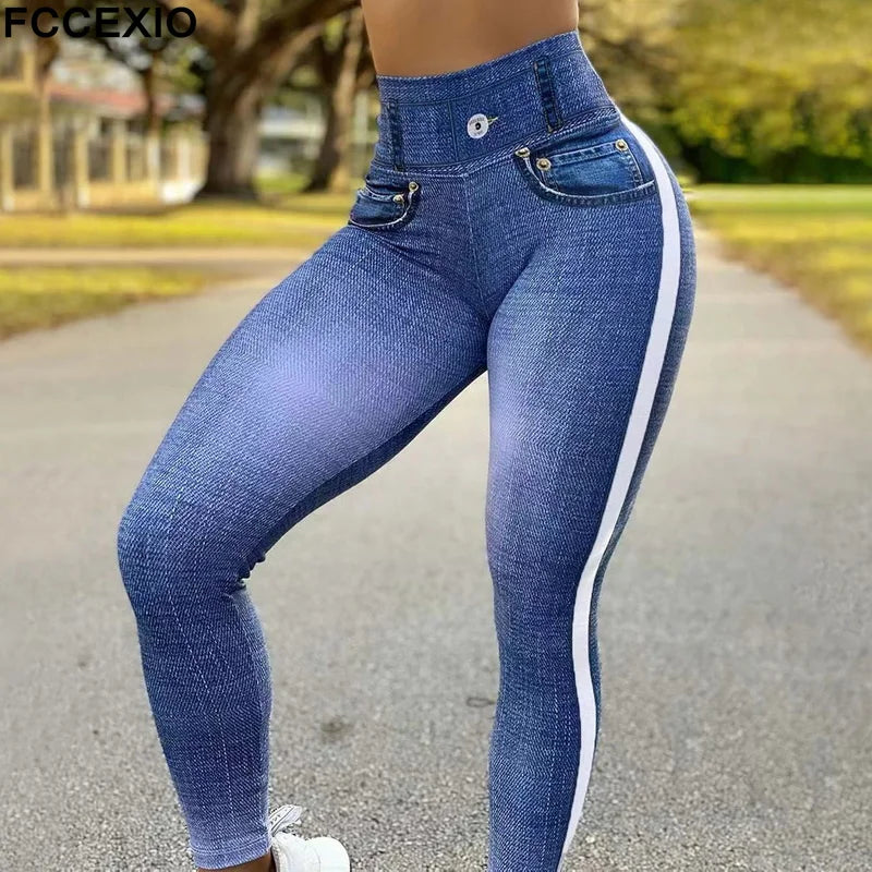 FCCEXIO Leggings mit Denim-Print und hoher Taille, Sport-Fitness-Leggings, Strumpfhose, Lauftrainingshose, Push-Up, sexy Jeans-Leggings, Neu