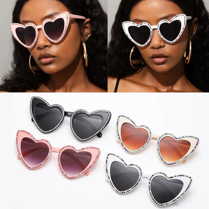 Lunettes de soleil pour femmes en forme de cœur avec strass et diamants