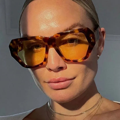 SHAUNA Rétro Polygone Oeil de Chat Femmes Lunettes de Soleil Marque de Mode Designer Dégradé Nuances UV400 Hommes Tendance Rivets Lunettes de Soleil