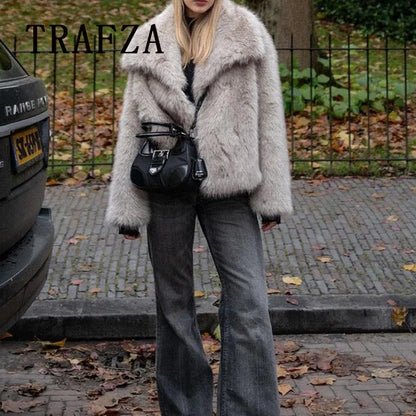 TRAFZA 2024 Herbst Winter Frauen Casual Faux Pelz Jacken Mode Streetwear Solide Übergroßen Drehen Unten Kragen Elegante Dicke Mäntel