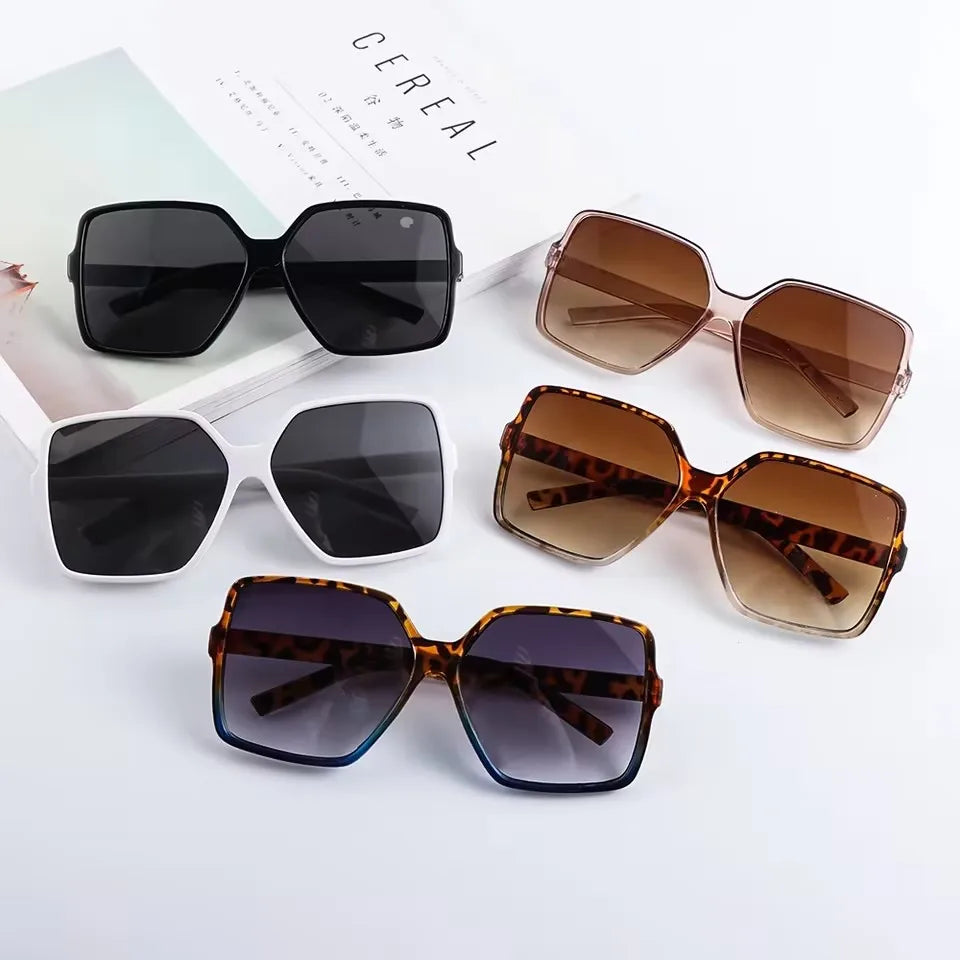 Oversized Square Fashion Gradient Color Sunglasses for Men and Women Driving Beach Party Travel Use