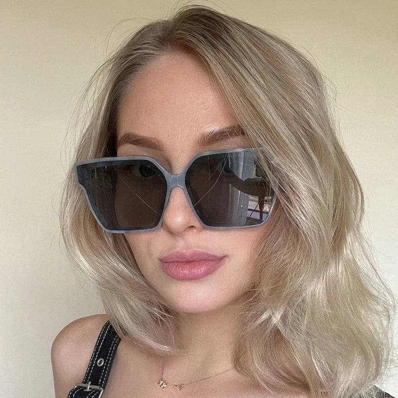 2024 Neue Mode Große Rahmenbrille Männliche Persönlichkeit Kettenlinse Beindesign Sonnenblende Retro Trend Weibliche Sonnenbrille