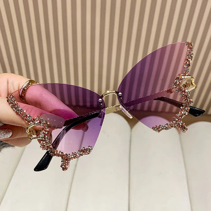 A Pair of Metal PC Trend Sunglasses Ins New Net Red Butterfly Glasses Hair Fashion Street Shooting Catwalk Funny Sunglasses New