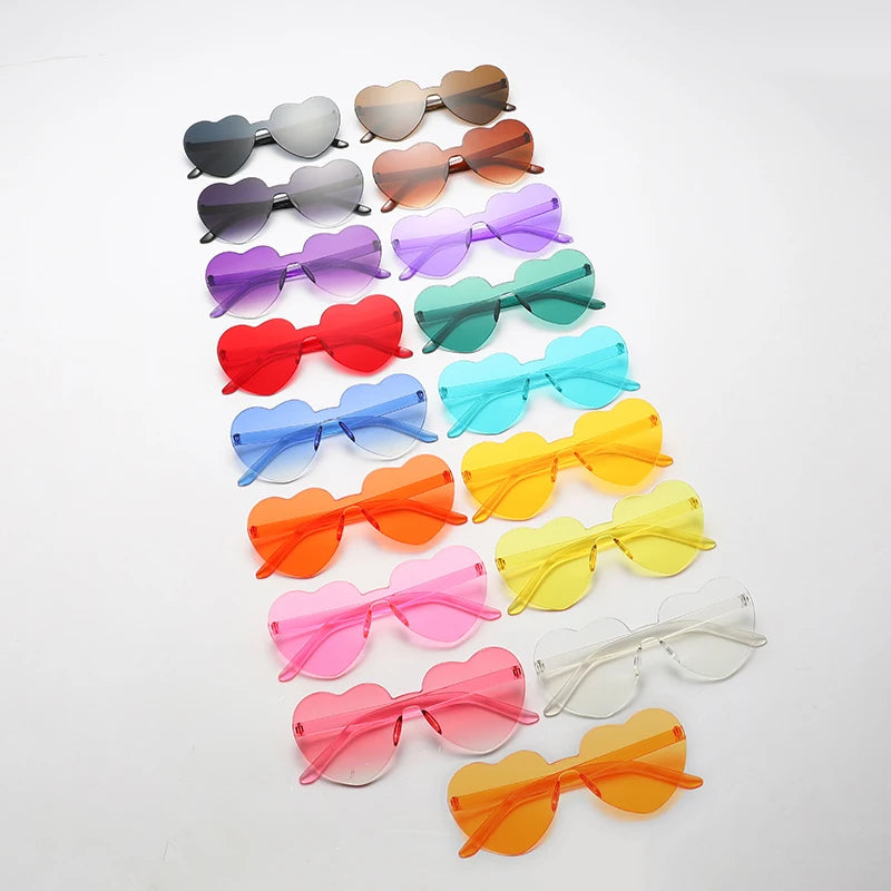 New Fashion Candy Heart Sunglasses Women Gradient Color Integrated Sun Glasses Personality Frameless Design Female