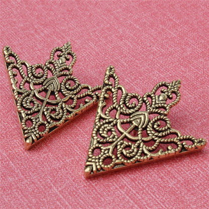 Fashion Women Brooch Accessories Tide Exquisite Pin Brooches For Ladies Blouse Brooch Collar Decorated Golden Shirt