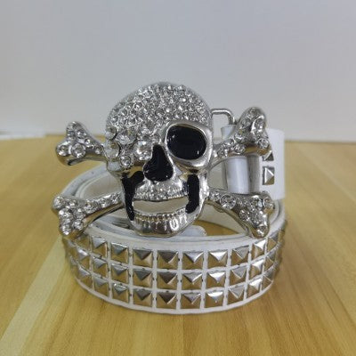 Gürtel mit Strass-Totenkopf-Dekoration aus Metall